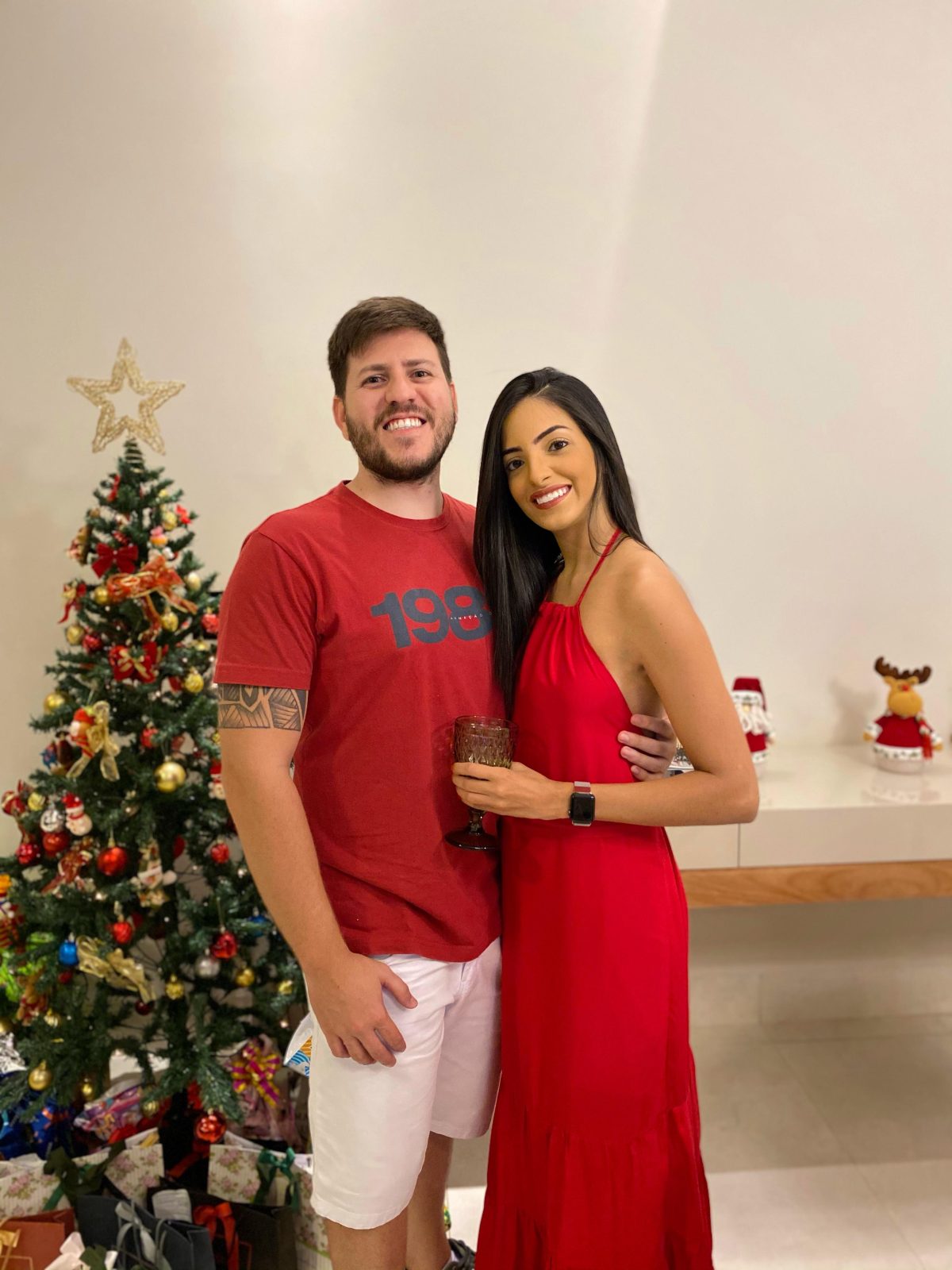 Giulia e Marcel celebrando o Natal